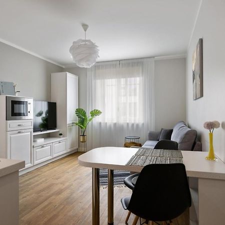 Brand New, Cozy And Quiet 1 Bedroom Apartment, Free Parking Tallinn Buitenkant foto